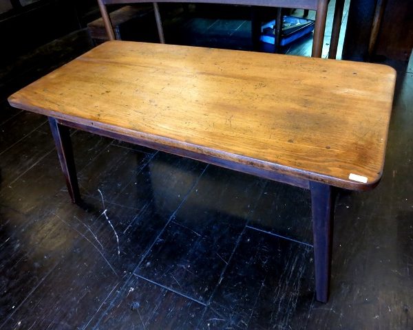 1957年製木製テーブルUSA製